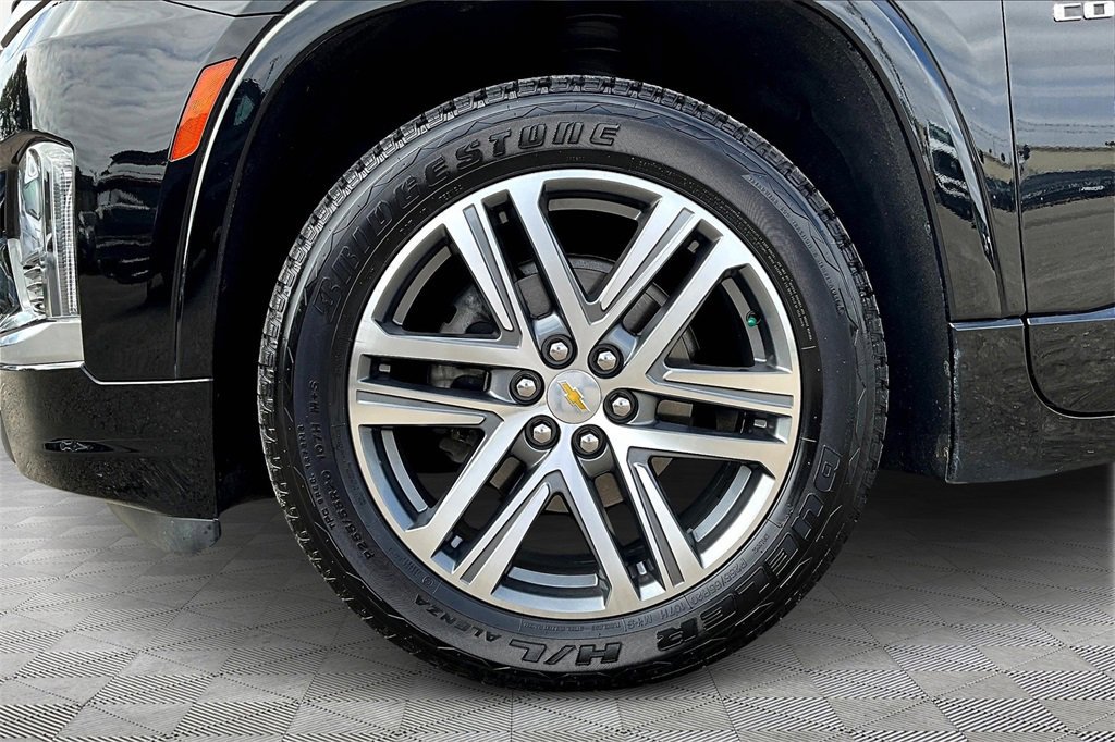 Used 2023 Chevrolet Traverse High Country image 11