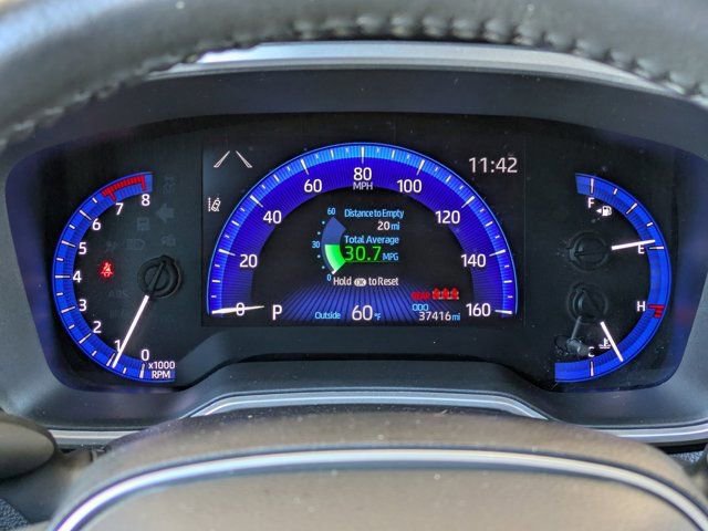 Used 2022 Toyota Corolla Cross XLE image 25