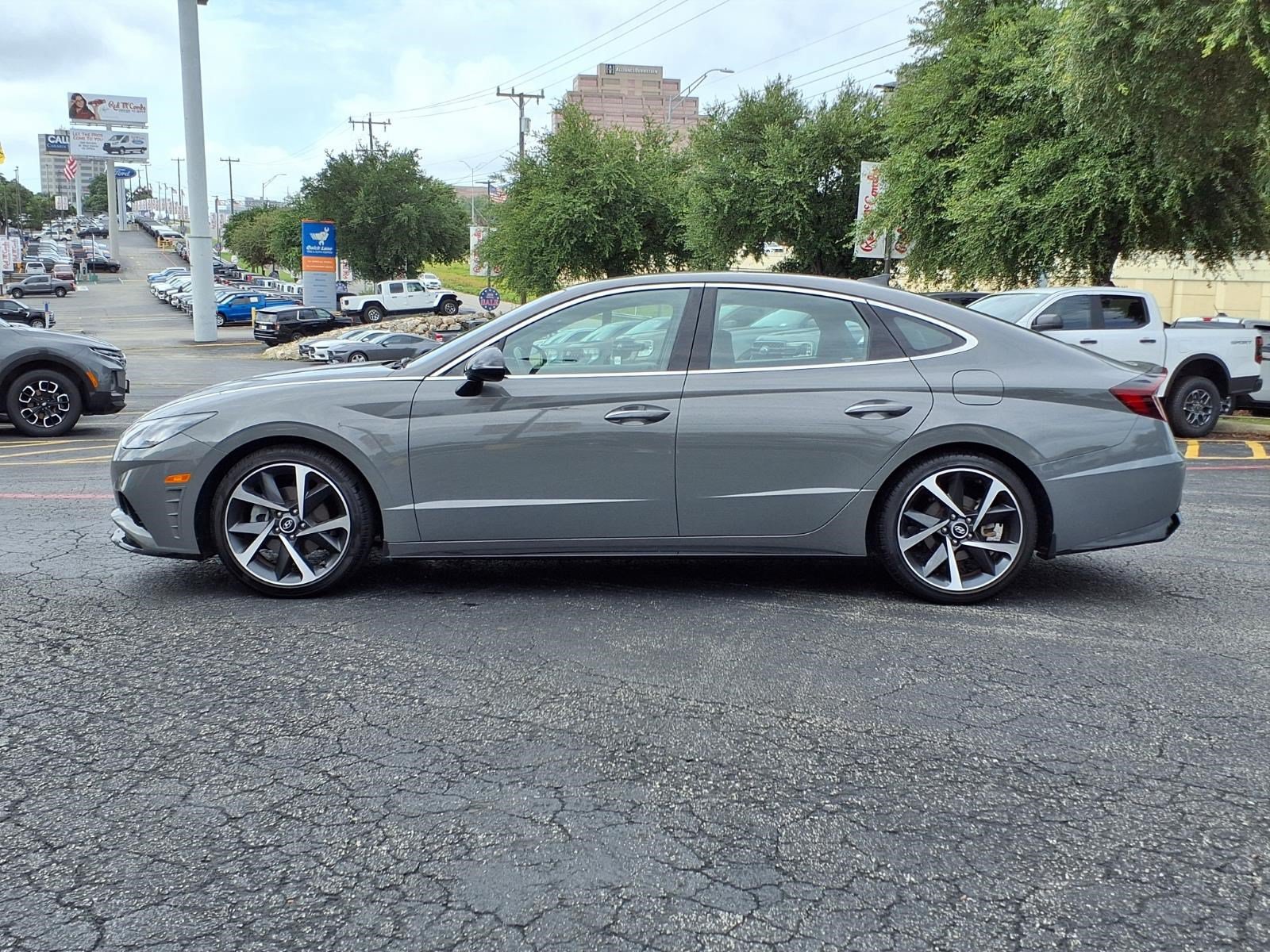 Used 2023 Hyundai Sonata SEL Plus FWD image 9
