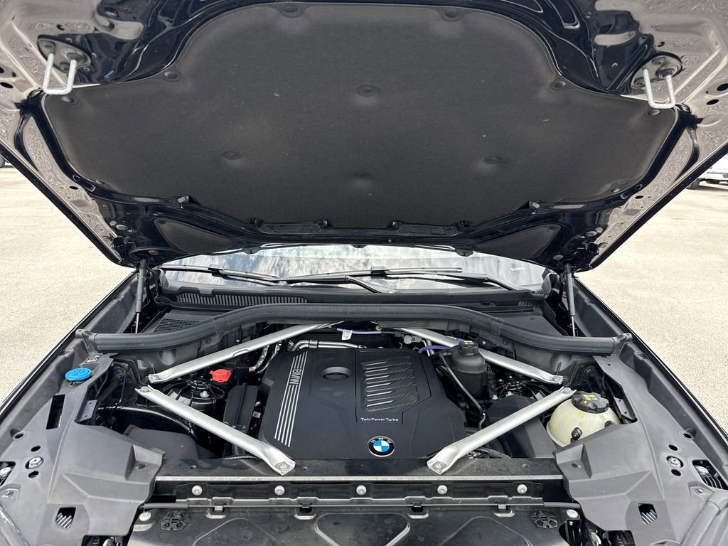 Used 2022 BMW X5 sDrive40i w/ M Sport Package RWD image 31