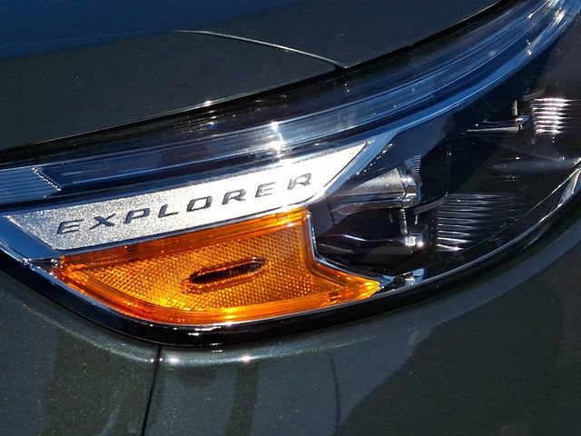 Certified 2023 Ford Explorer XLT AWD/4WD image 9