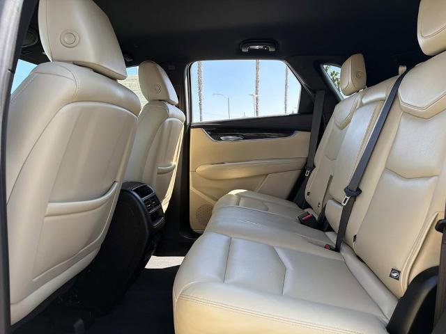 Used 2019 Cadillac XT5 FWD image 17
