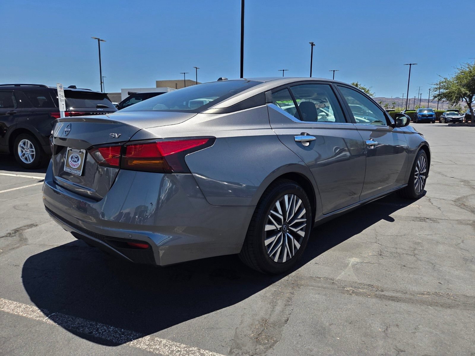Used 2024 Nissan Altima 2.5 SV FWD image 6