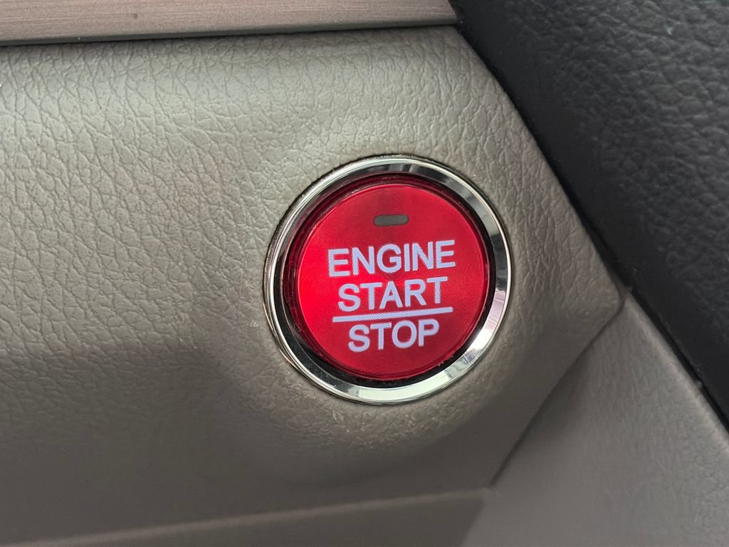 Used 2018 Acura RDX w/ Technology Package AWD/4WD image 24