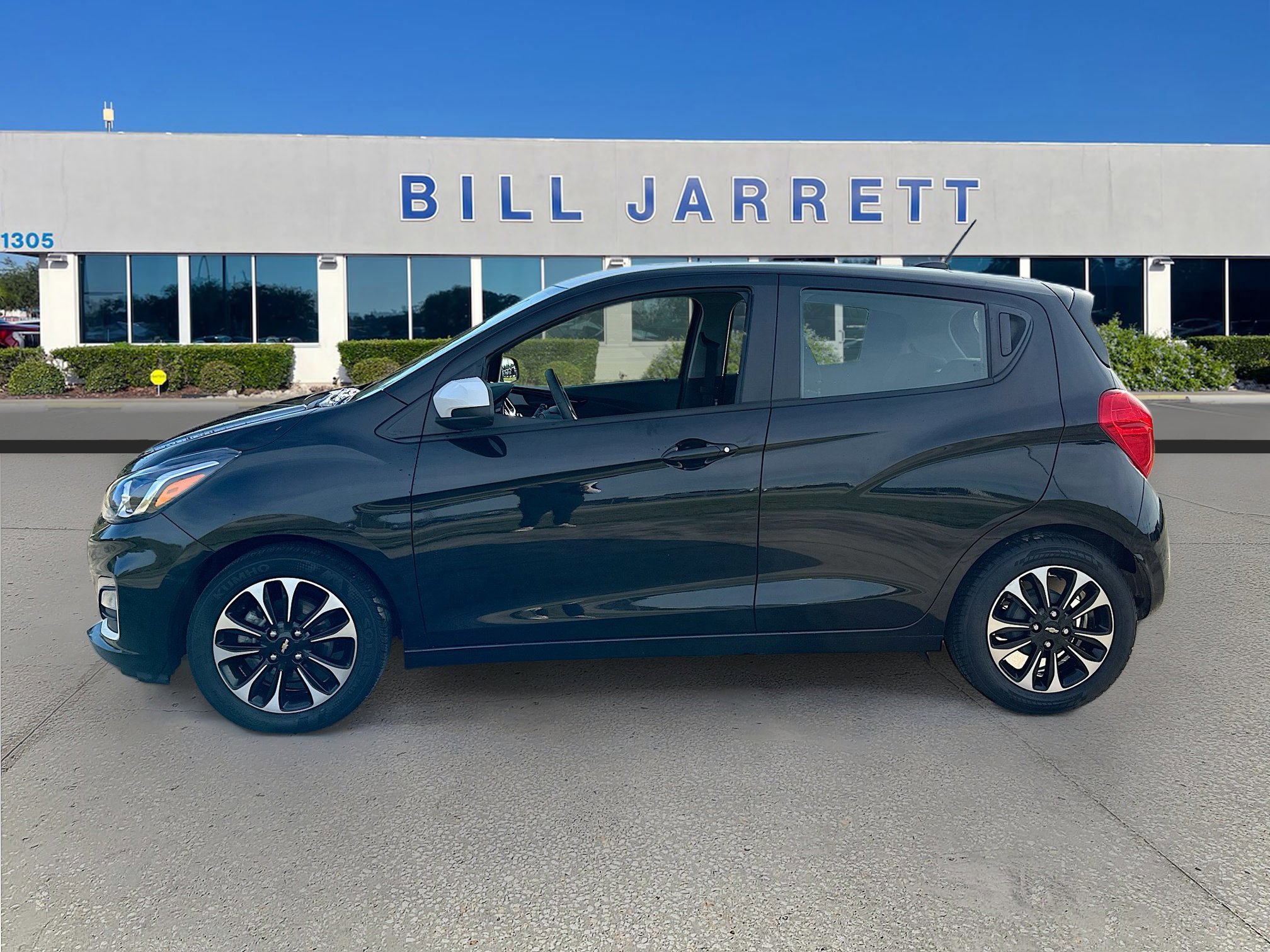 Used 2022 Chevrolet Spark LT w/ Spark Special Edition image 2