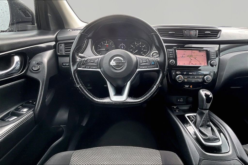Used 2019 Nissan Rogue Sport SV w/ Technology Package FWD image 5