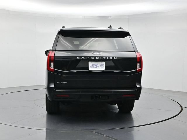 Certified 2025 Ford Expedition Active RWD image 9
