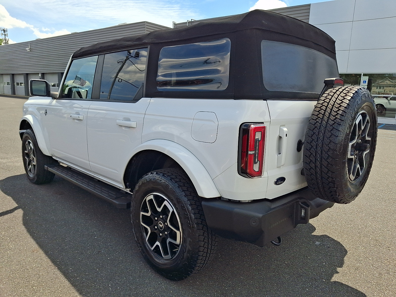 Certified 2022 Ford Bronco Outer Banks AWD/4WD image 7