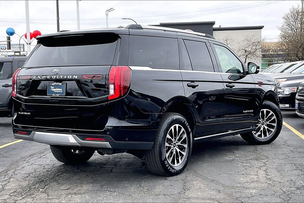Certified 2025 Ford Expedition Platinum AWD/4WD image 11