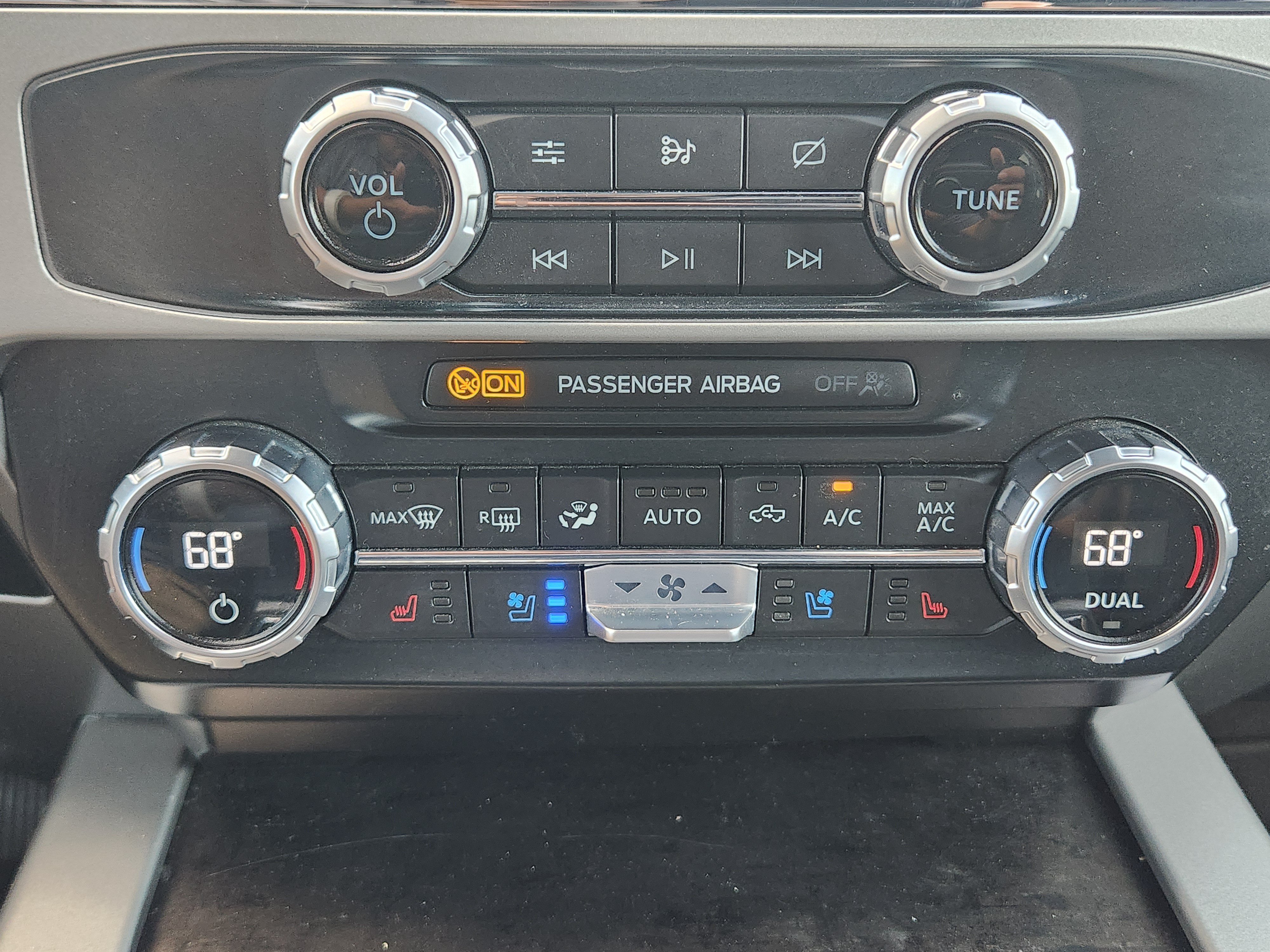 Certified 2022 Ford F250 Lariat w/ Lariat Ultimate Package AWD/4WD image 14