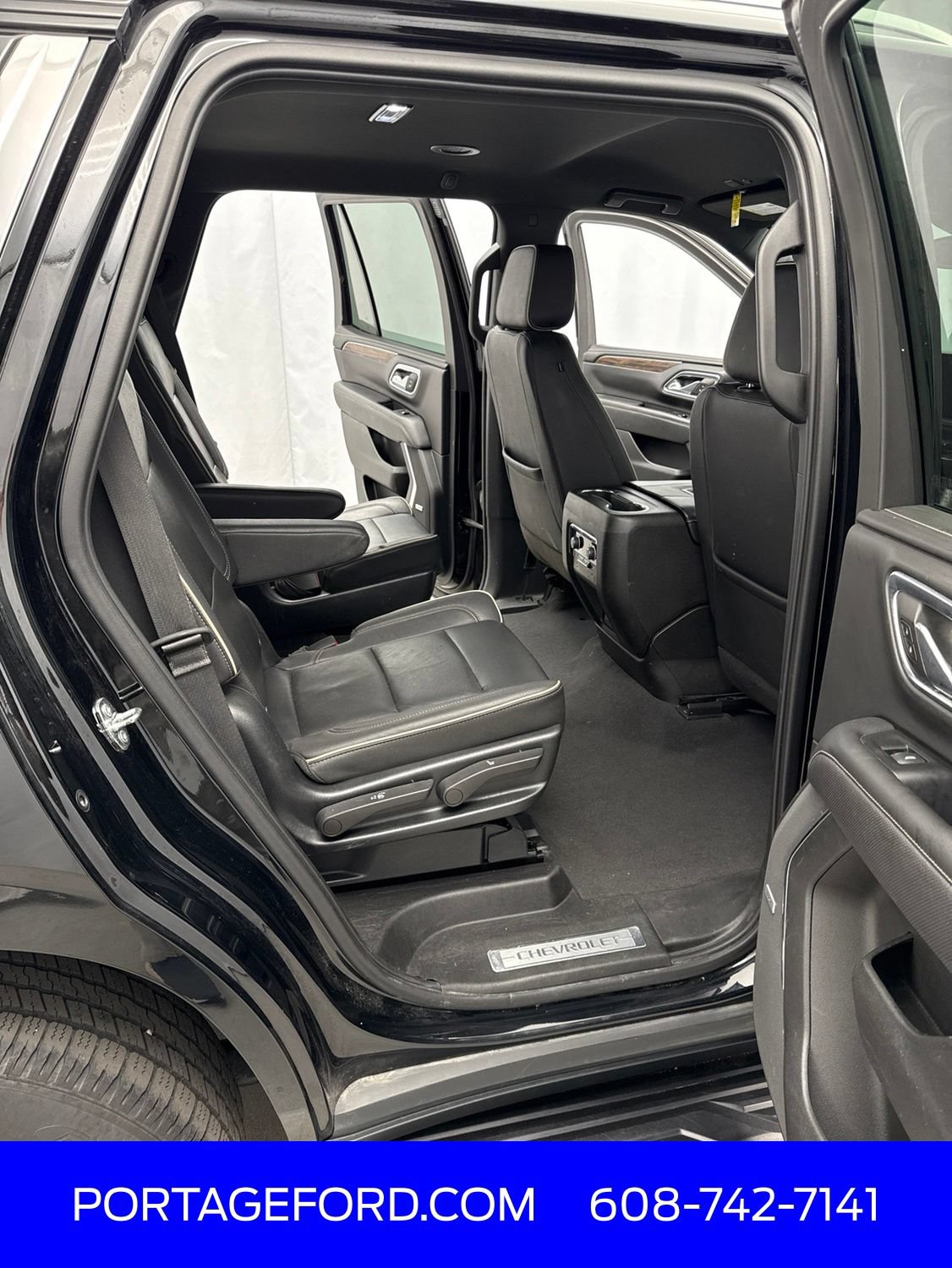 Used 2023 Chevrolet Tahoe Premier AWD/4WD image 29