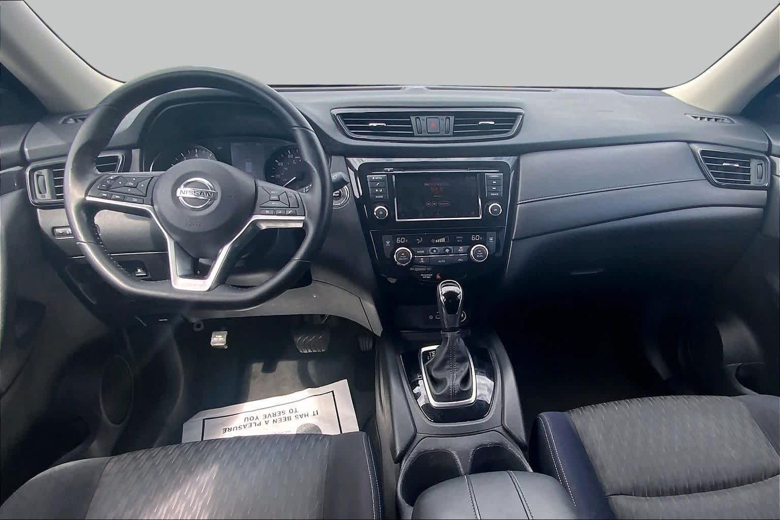 Used 2018 Nissan Rogue SV FWD image 16