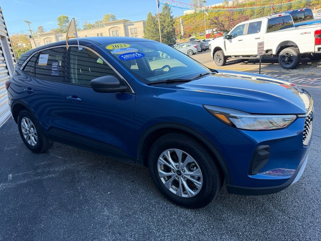 Certified 2023 Ford Escape Active AWD/4WD image 11