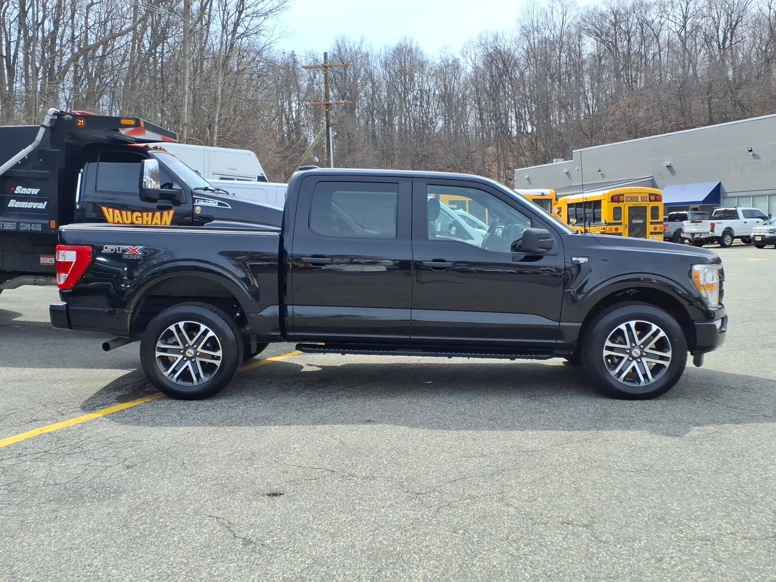 Certified 2022 Ford F150 XL w/ STX Appearance Package AWD/4WD image 9
