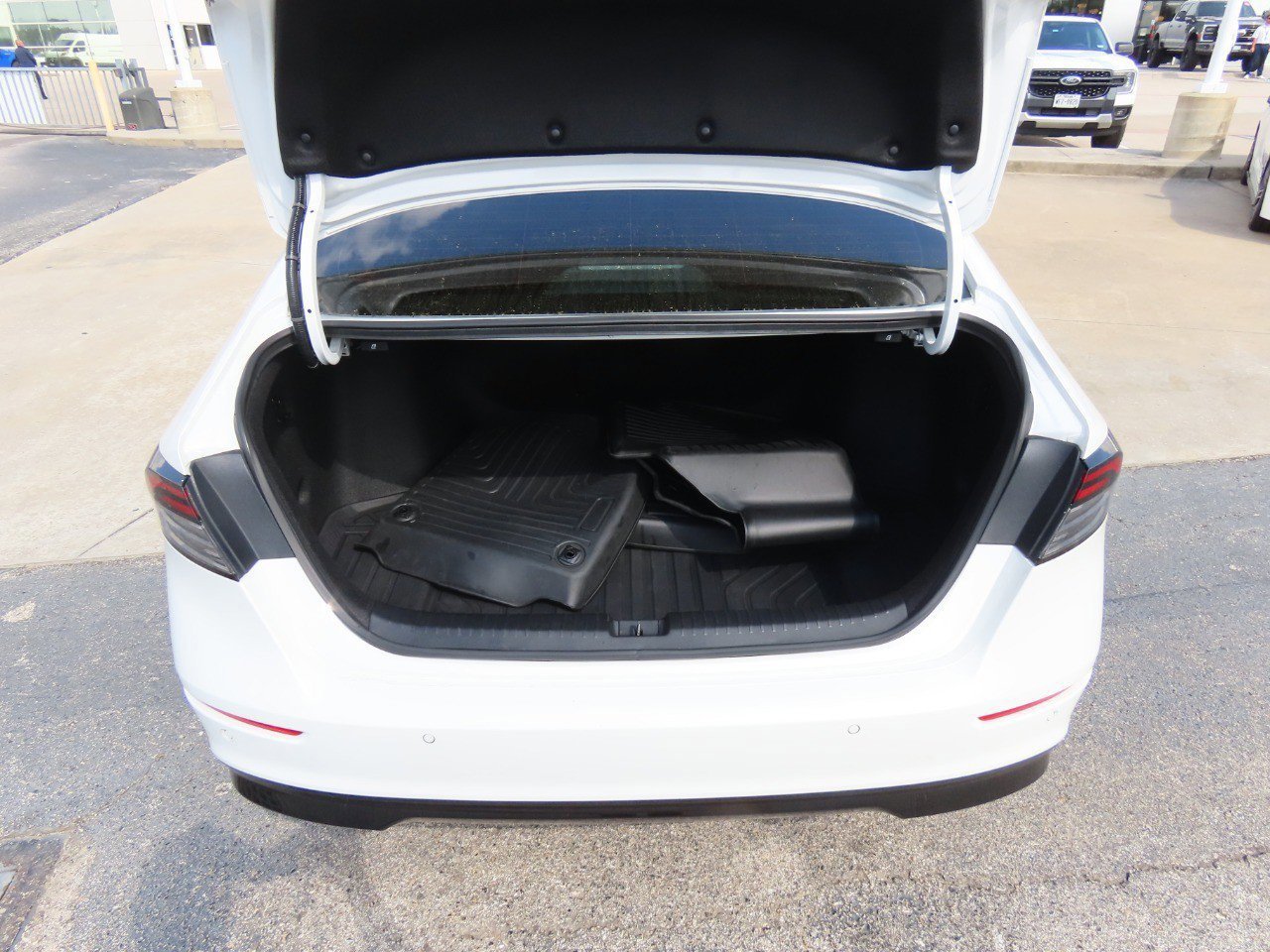 Used 2025 Honda Accord Touring image 13