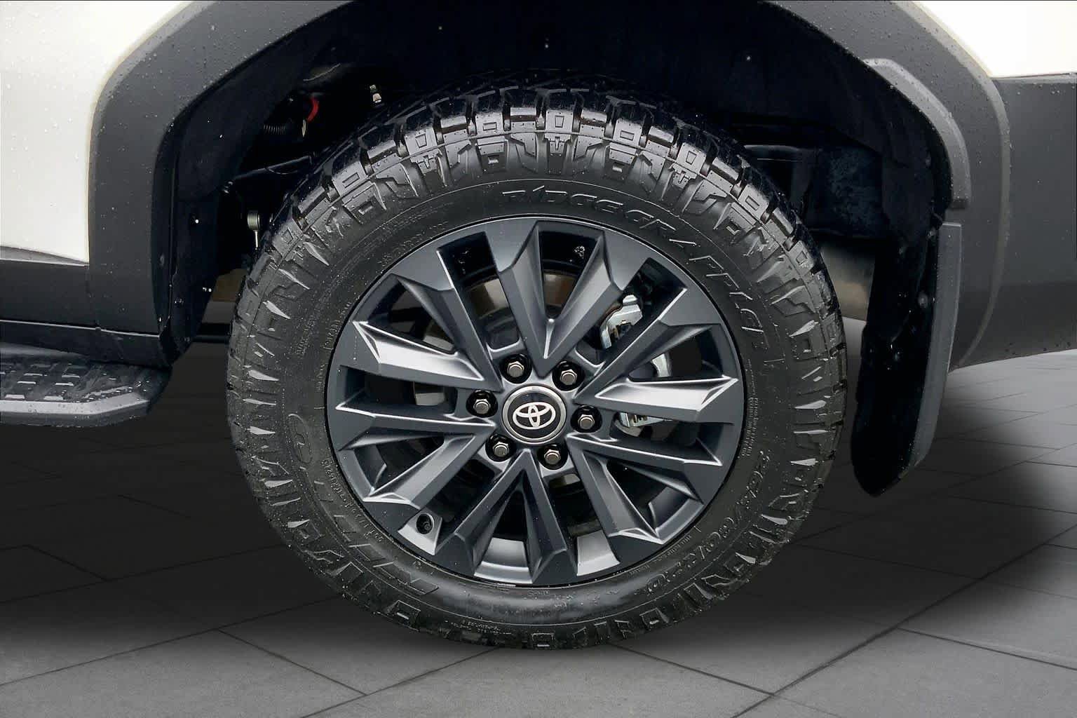 Used 2025 Toyota Land Cruiser w/ Premium Package AWD/4WD image 10