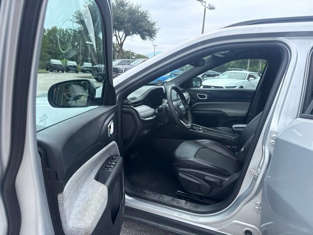 Used 2024 Jeep Compass Latitude AWD/4WD image 13