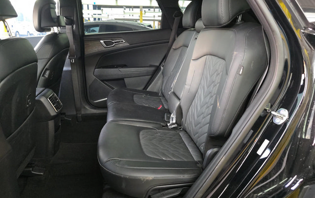 Used 2025 Kia Sportage X-Line w/ Premium Package AWD/4WD image 8