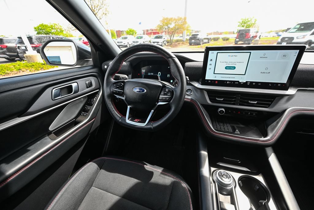 Certified 2025 Ford Explorer ST AWD/4WD image 34