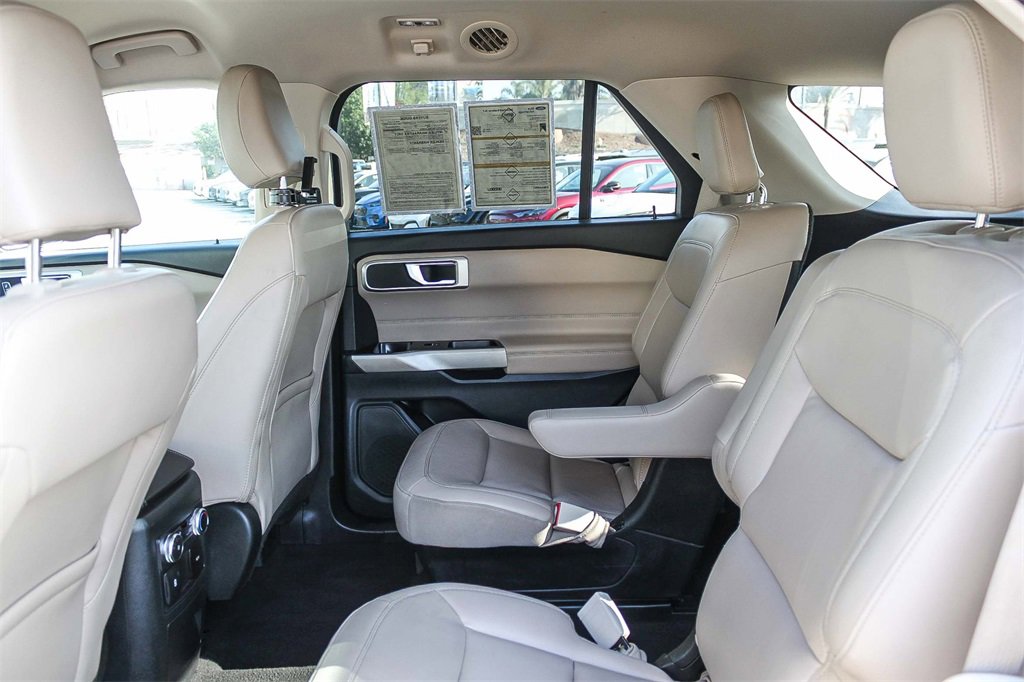 Certified 2022 Ford Explorer XLT w/ Equipment Group 202A image 24