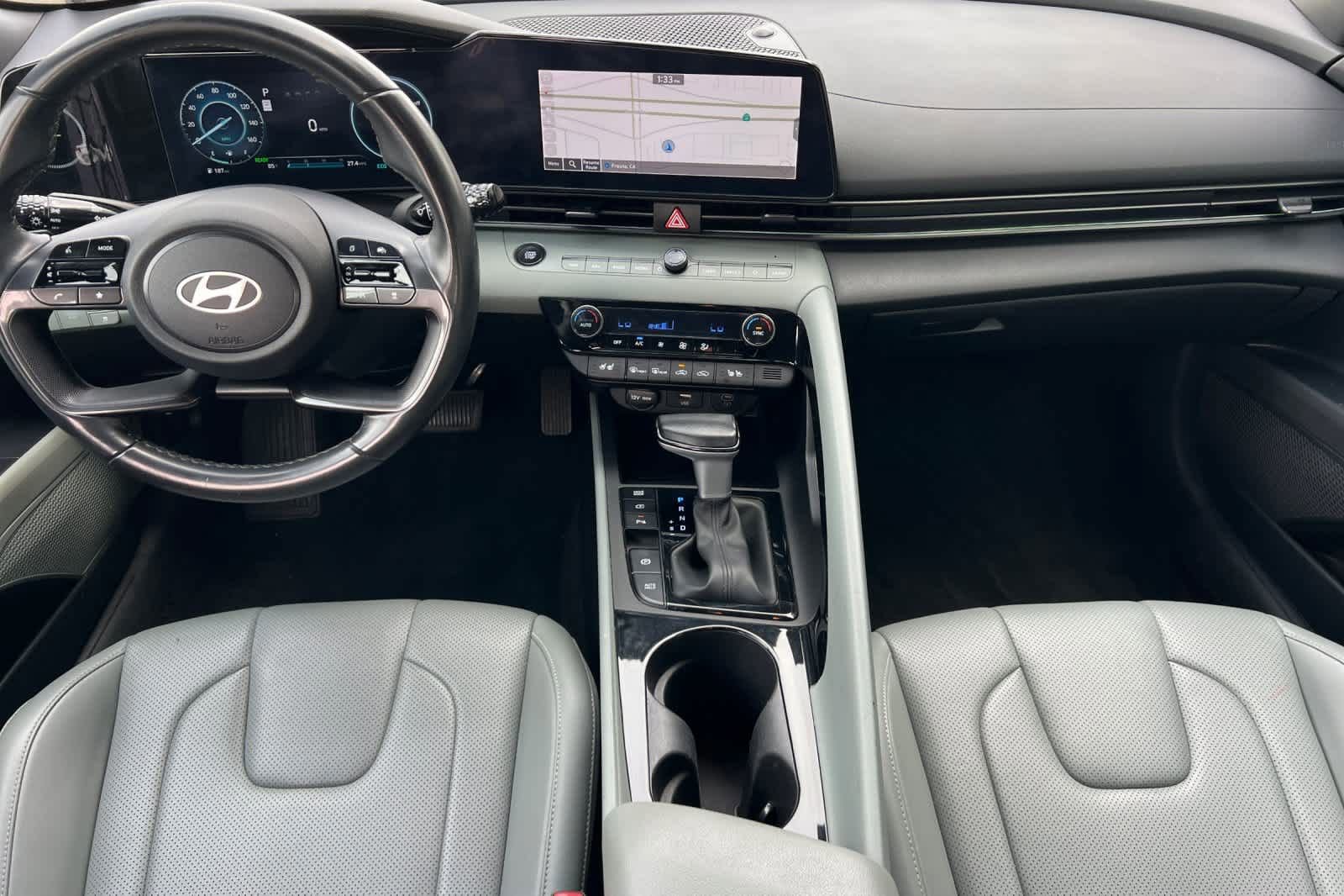 Used 2024 Hyundai Elantra Limited image 9