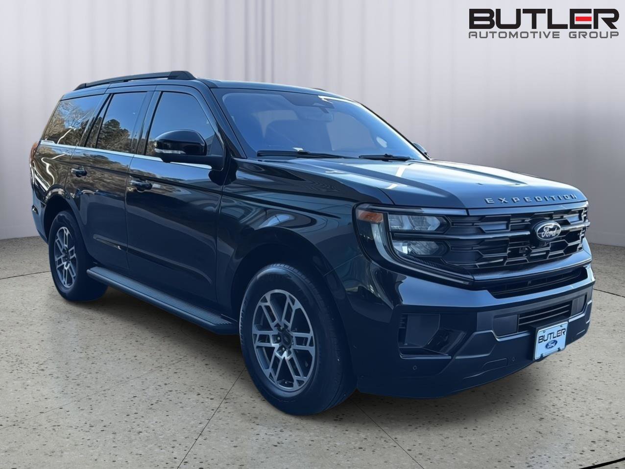 Certified 2025 Ford Expedition Active image 6