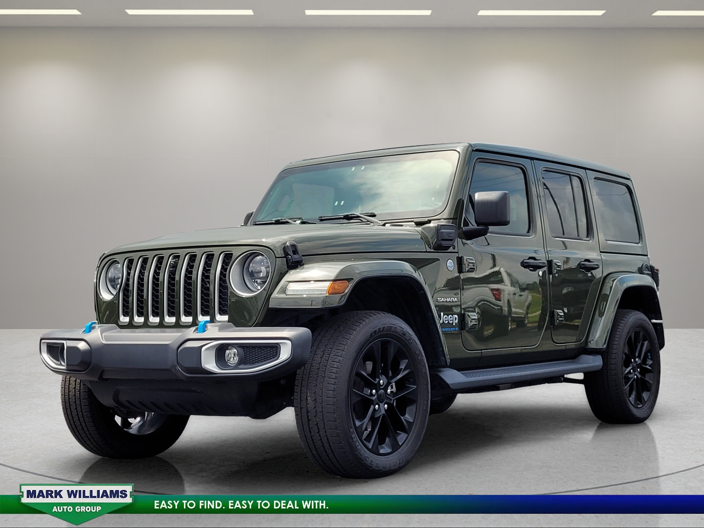 Used 2023 Jeep Wrangler Unlimited Sahara w/ Cold Weather Group AWD/4WD image 8