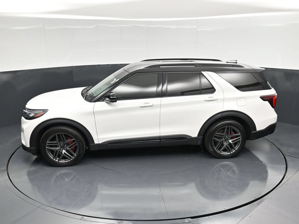 Certified 2025 Ford Explorer ST AWD/4WD image 48
