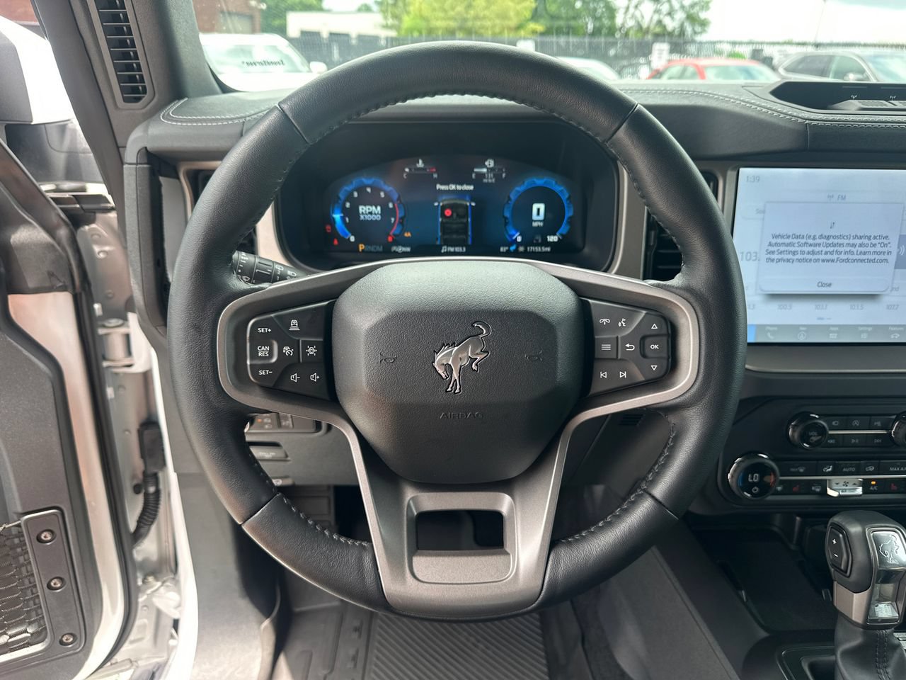 Certified 2025 Ford Bronco Outer Banks w/ Sasquatch Package AWD/4WD image 25