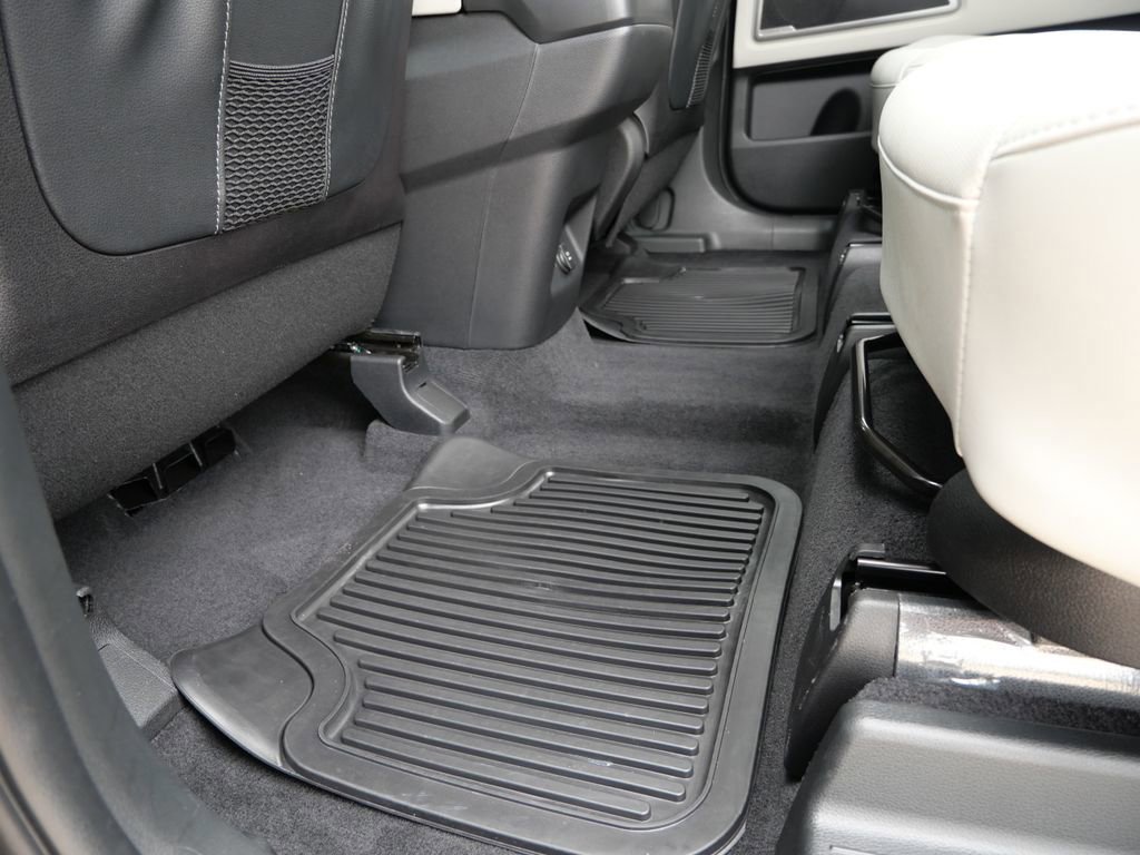 Used 2023 Kia Telluride S w/ S Sunroof Package image 12