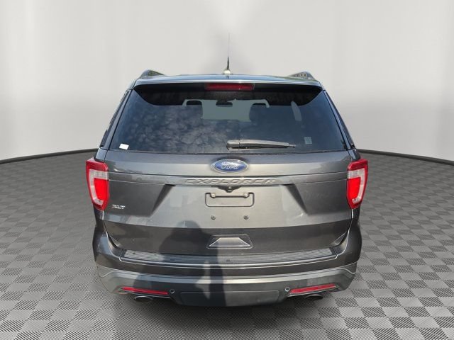 Certified 2018 Ford Explorer XLT w/ Equipment Group 202A FWD image 5