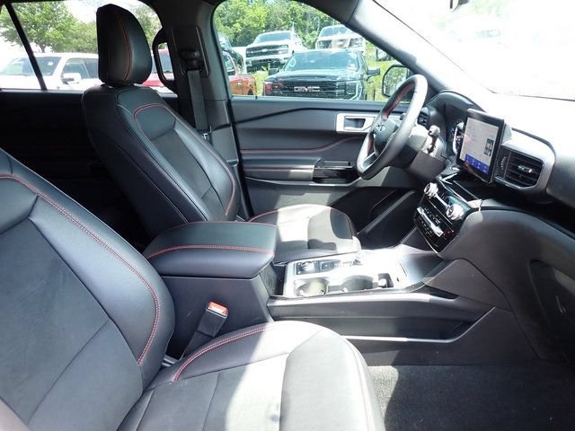 Certified 2024 Ford Explorer ST-Line w/ Class IV Trailer Tow Package AWD/4WD image 11