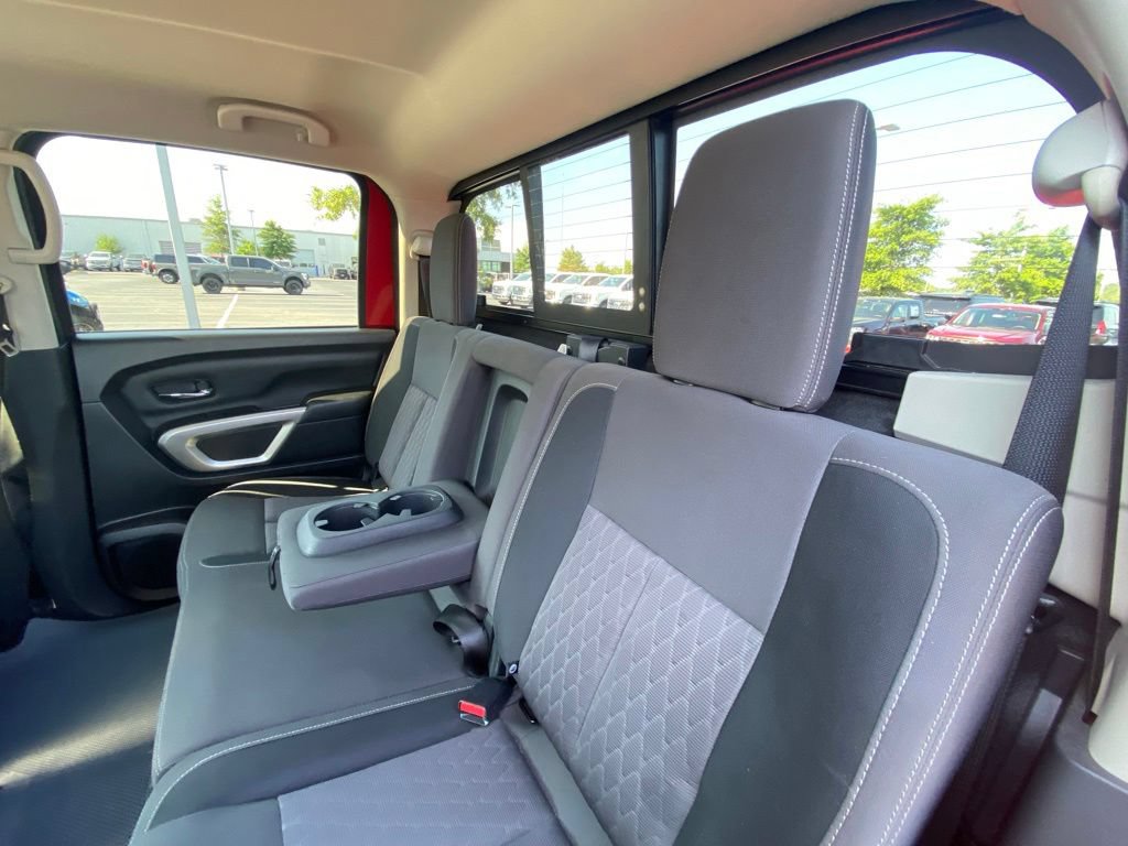 Used 2021 Nissan Titan SV w/ SV Convenience Package RWD image 24