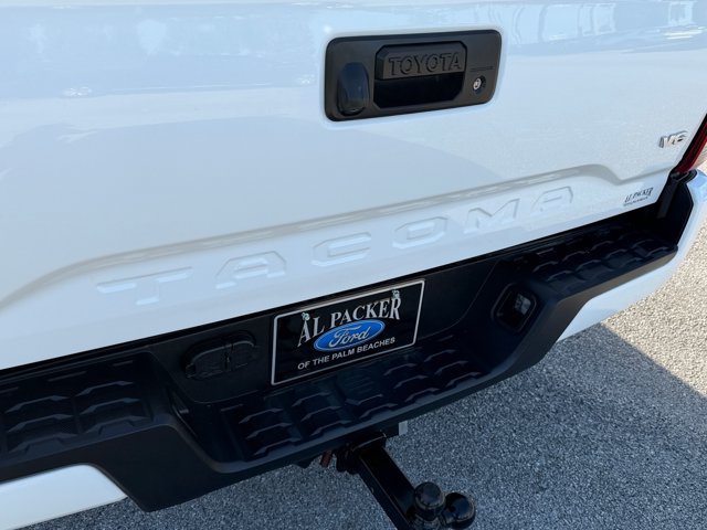 Used 2022 Toyota Tacoma SR5 w/ Technology Package AWD/4WD image 20