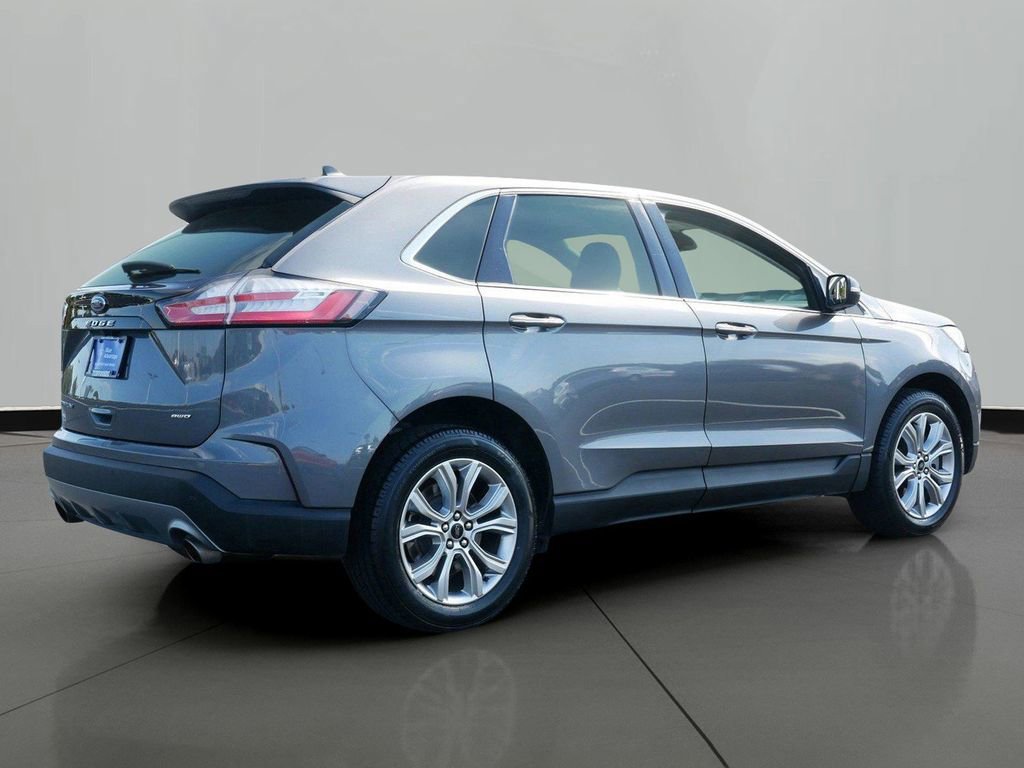 Certified 2024 Ford Edge Titanium image 3