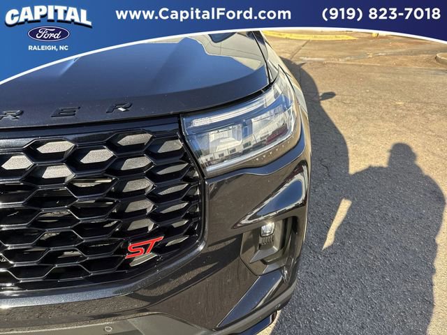 Certified 2025 Ford Explorer ST image 11