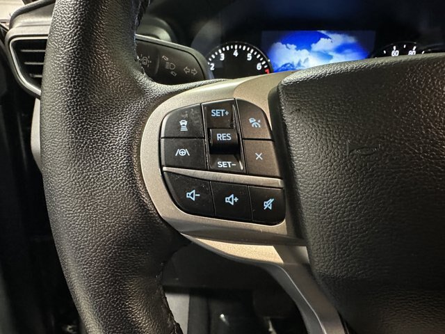 Certified 2023 Ford Explorer XLT w/ Equipment Group 202A AWD/4WD image 15