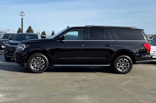 Certified 2022 Ford Expedition Max XLT image 2