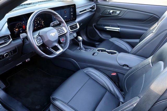 Certified 2025 Ford Mustang Premium image 5