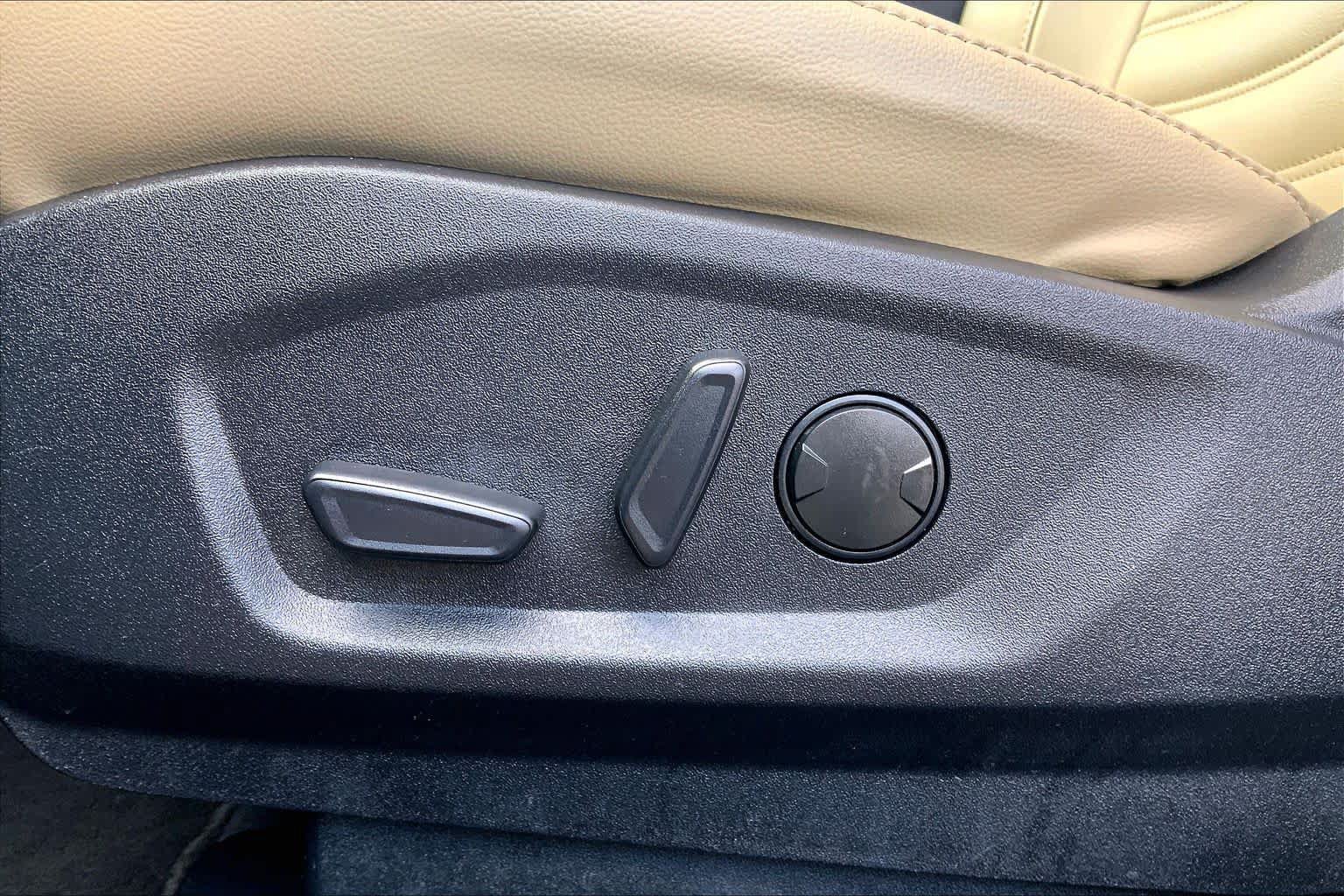 Certified 2024 Ford Edge SEL AWD/4WD image 35