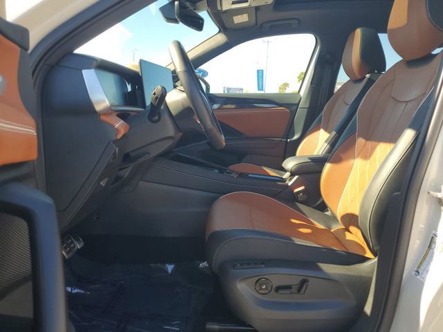 Used 2025 Volkswagen Tiguan SEL R-Line image 16