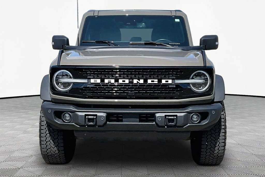 Certified 2025 Ford Bronco Badlands AWD/4WD image 3