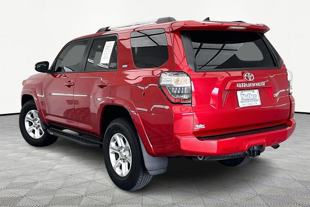 Used 2023 Toyota 4Runner SR5 Premium w/ Moonroof Package image 2