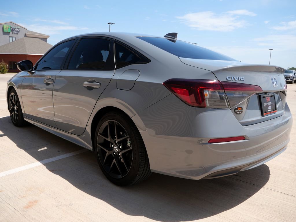 Used 2025 Honda Civic Sport image 6