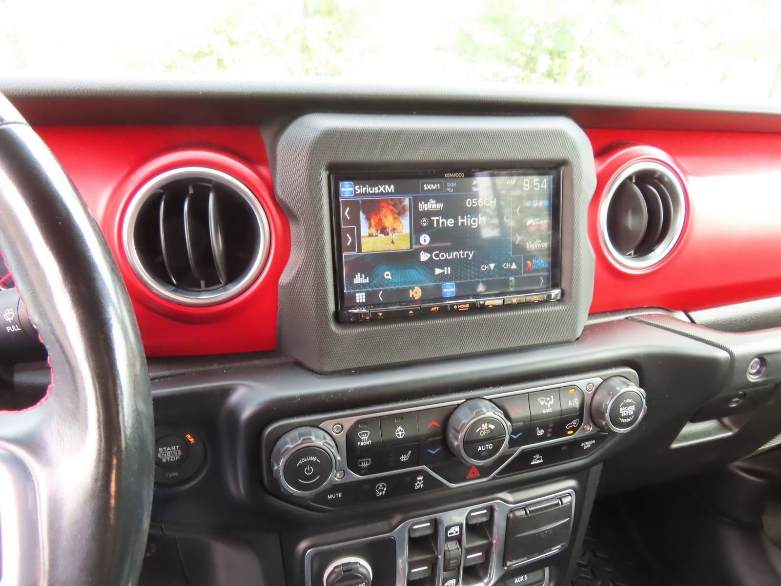 Used 2022 Jeep Wrangler Unlimited Rubicon w/ Xtreme Recon 35" Tire Package image 23