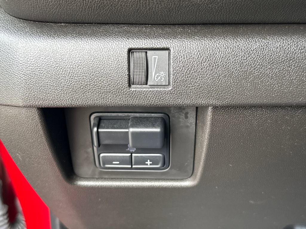 Used 2023 Chevrolet Colorado LT w/ LT Convenience Package image 14