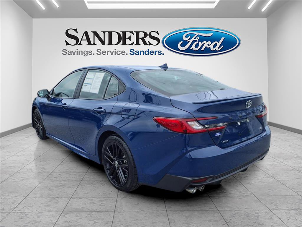 Used 2025 Toyota Camry Hybrid image 4