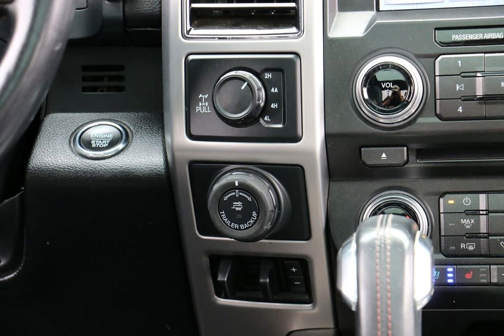 Certified 2018 Ford F150 Platinum w/ Equipment Group 701A Luxury image 36