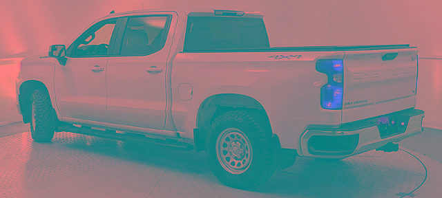 Used 2023 Chevrolet Silverado 1500 LT AWD/4WD image 4