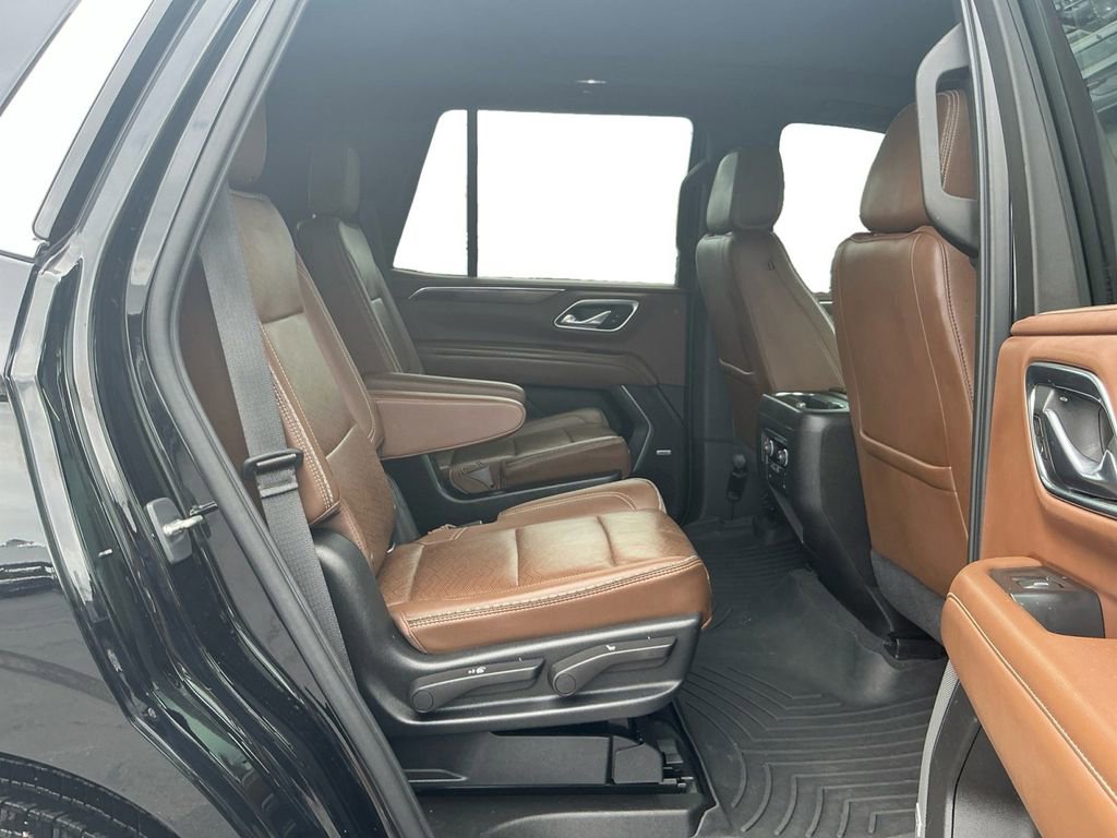 Used 2021 Chevrolet Tahoe High Country w/ Premium Package AWD/4WD image 23